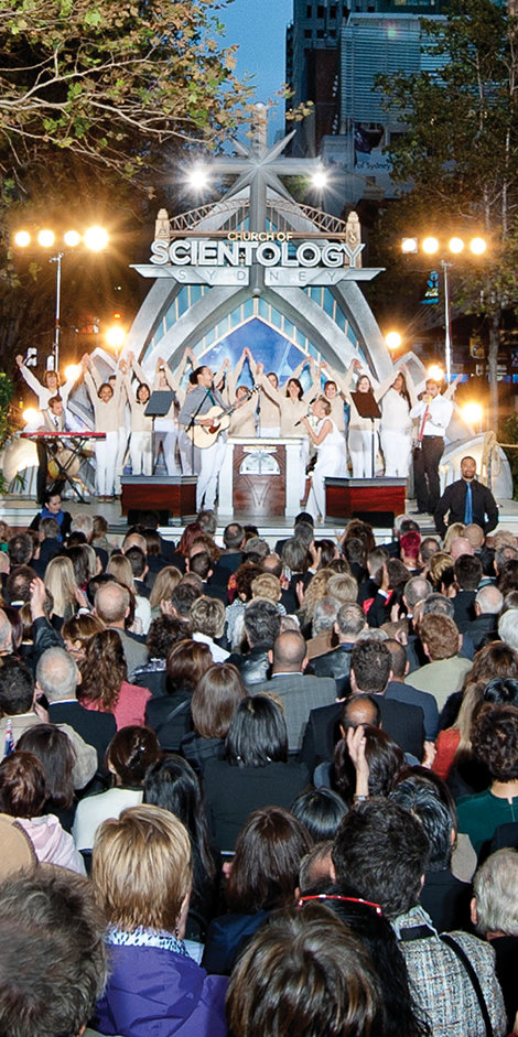 Na potresom pogođenoj Baniji stigla i Scientološka crkva - Page 2 Church-of-Scientology-Sydney-Grand-Opening-Entertainment_1MW0131