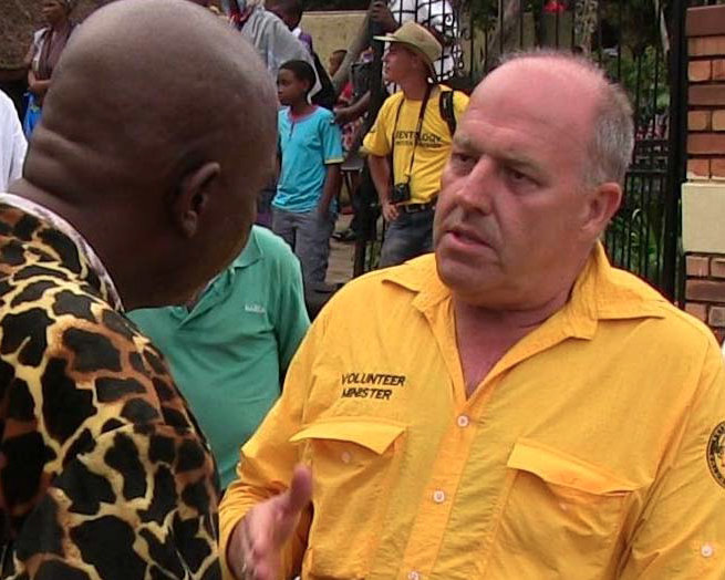 The Scientology Volunteer Ministers met with traditional leaders at Mampuru Day 2014 to offer their help in fulfilling the legacy of King Mampuru II by providing training and one-on-one help to guarantee the freedom and dignity of the people of South Africa.