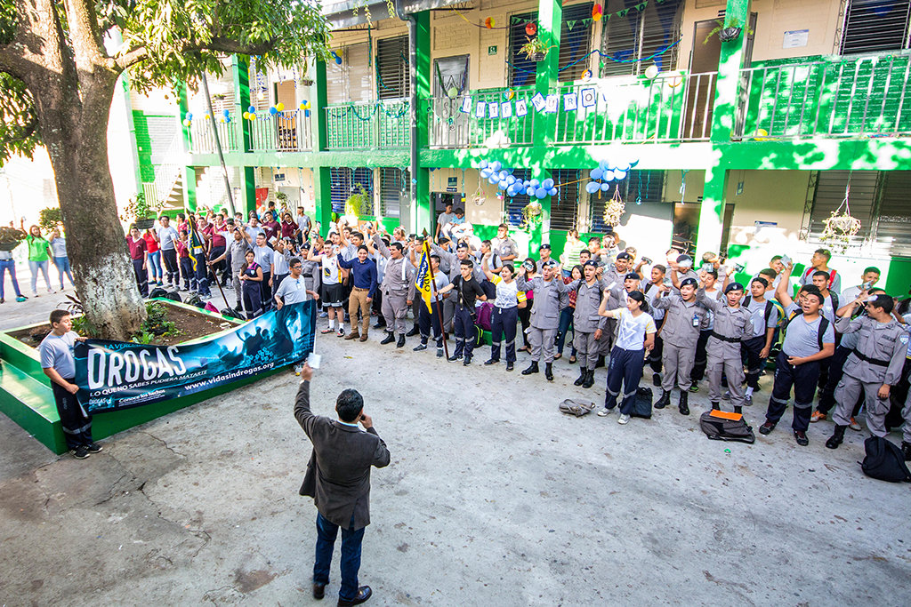 Colonel Combats Drug Epidemic in El Salvador | Freedom Magazine