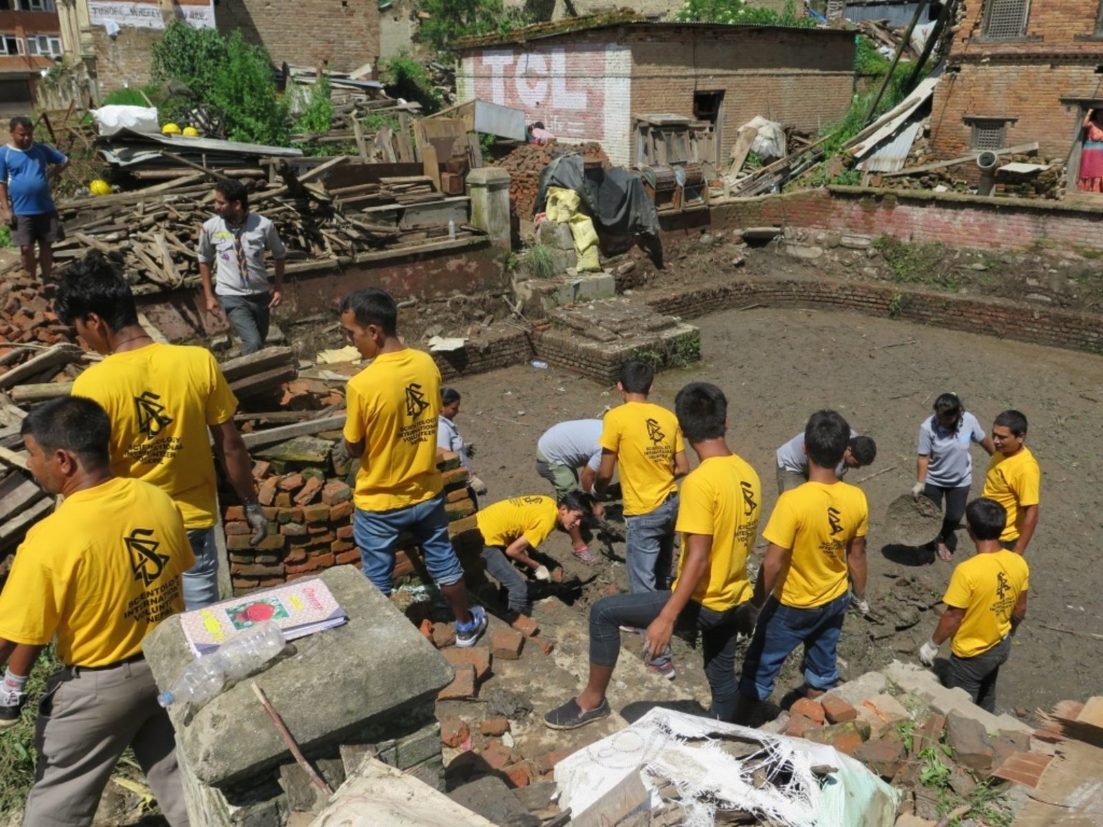volunteer-ministers-help-clear-holy-pondsof-debris-in-sankhu-nepal.jpg