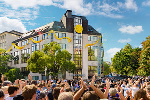  La Libertad Reina mientras la Iglesia de Scientology de Stuttgart se Pone en Marcha   