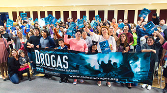 Going ‘Mano a Mano’ Against Drug Abuse