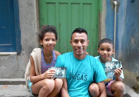 One of the volunteers from the Foundation for a Drug-Free Venezuela, helping Rio youngsters.