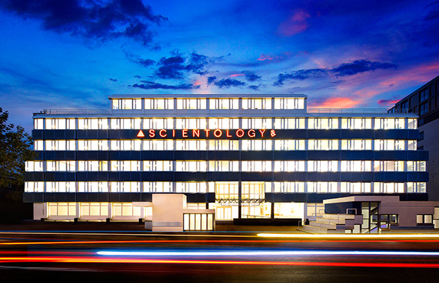Scientology Kirche in Amsterdam. Alt und neu