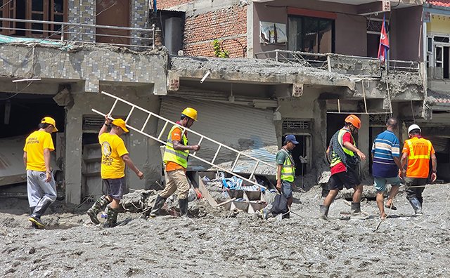 Supported by an emergency IAS grant, the Nepalese VM team clears flood debris in devastated neighborhoods in Nuwakot District. On their first day, they trained seven local volunteers as VMs and formed a new VM Group.