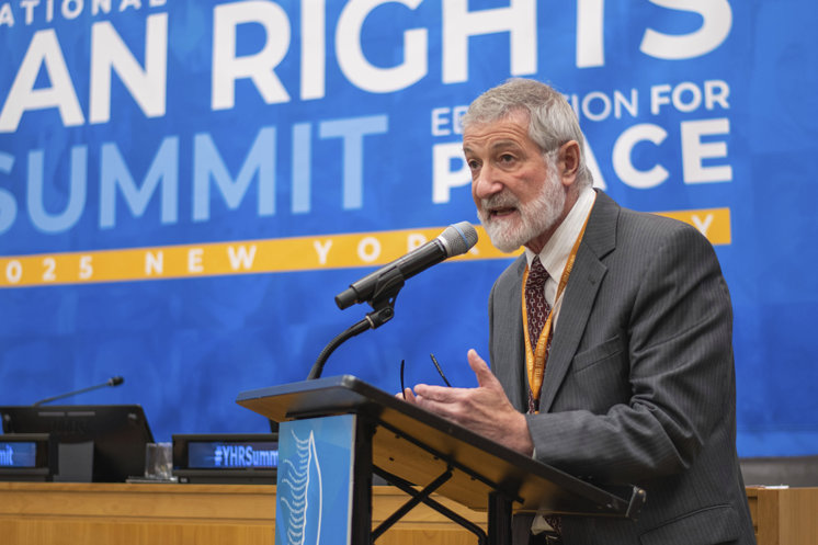 Dr Ira Helfand speaking at the UN Youth for Human Rights Conference 