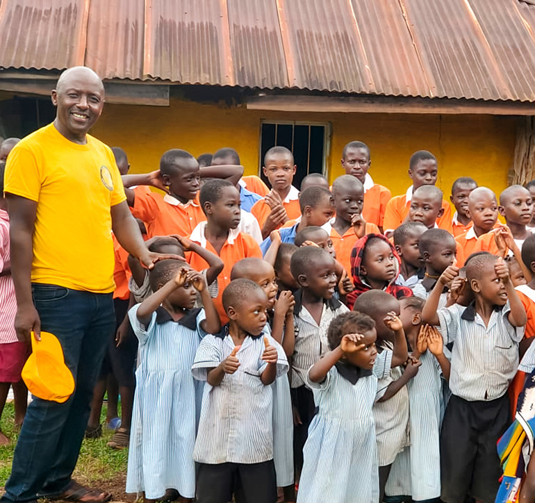 ДЕРЕВНЯ, ПРЕОБРАЗИВШАЯСЯ БЛАГОДАРЯ ИНСТРУМЕНТАМ SCIENTOLOGY