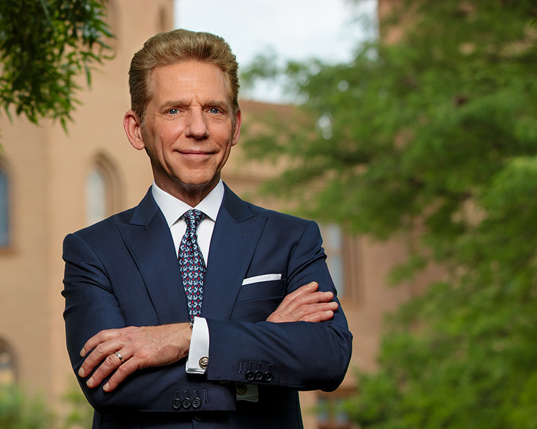 David Miscavige, Portraits