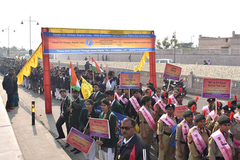 15,000 joined the Youth for Human Rights march in Lucknow, India.