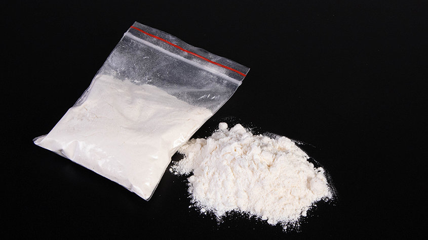 Iso kan worden aangetroffen in verschillende vormen zoals poeder, kristallen of tabletten en wordt vaak met andere drugs vermengd.