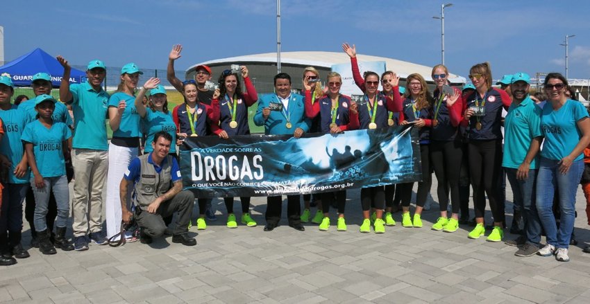 The gold-medal USA Rowing Eight team joined the Foundation for a Drug-Free World in their effort to spread the truth about drugs at the Rio Olympics.