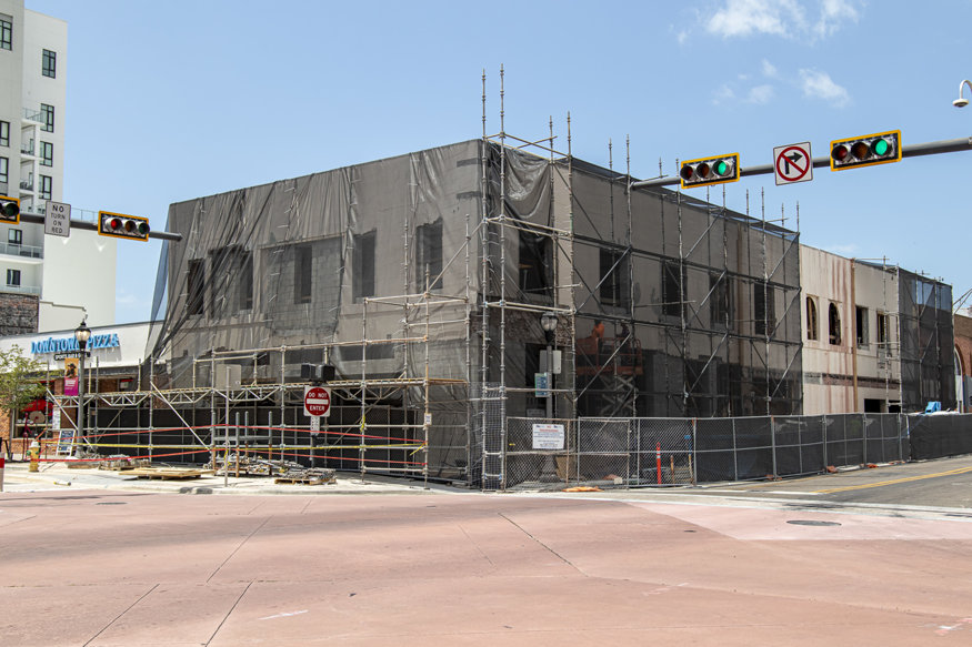 Full view of  Peoples Bank building during exterior demolition.
