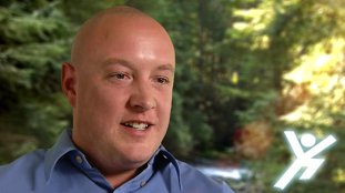 नार्कोनन ग्रेजुएट म्याथ्यु सी.